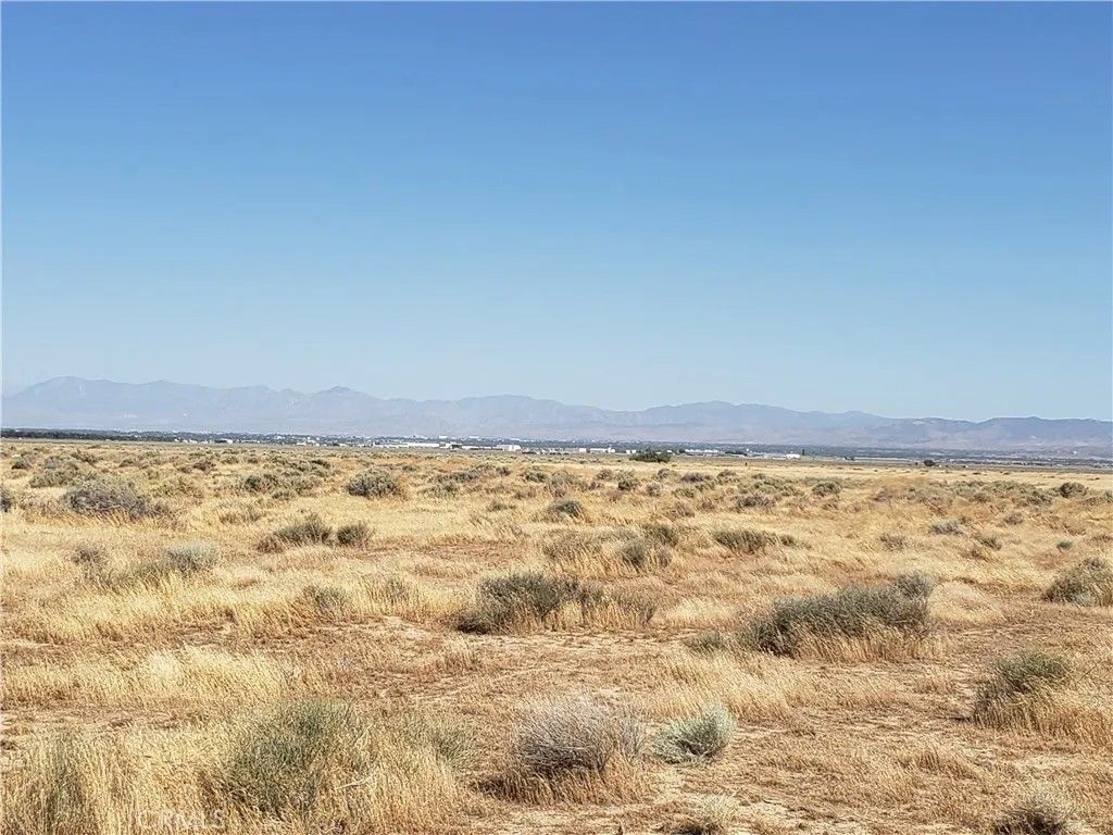 Photo of 5600 W Ave D6, Lancaster, CA 93536 (MLS # SR25242088)