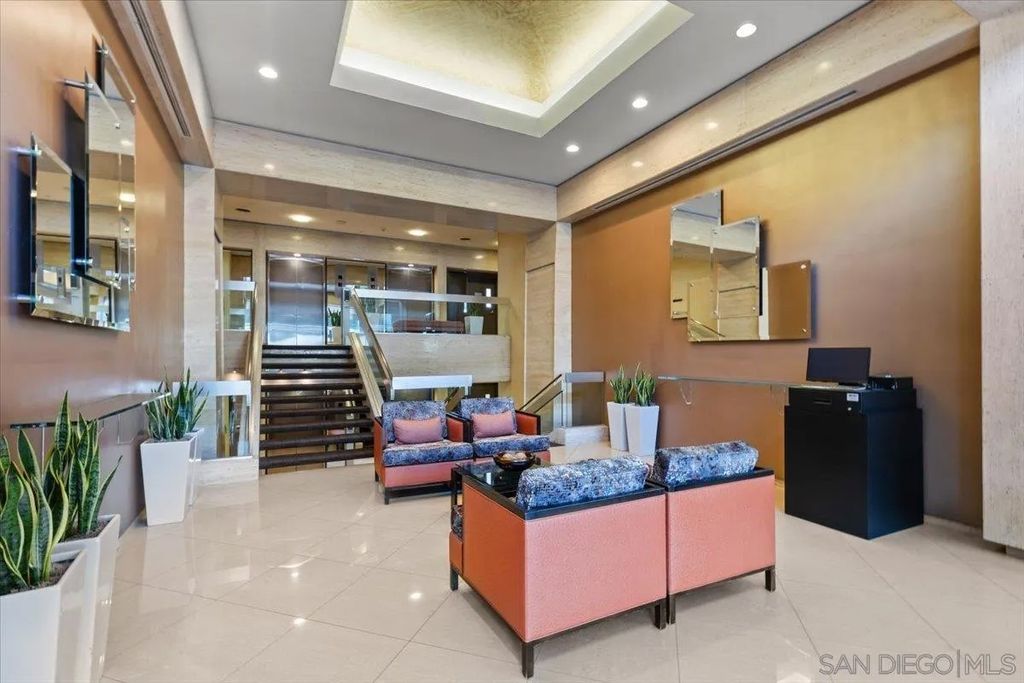 Photo of 1830 Avenida Del Mundo #1210, Coronado, CA 92118 (MLS # 260008353)