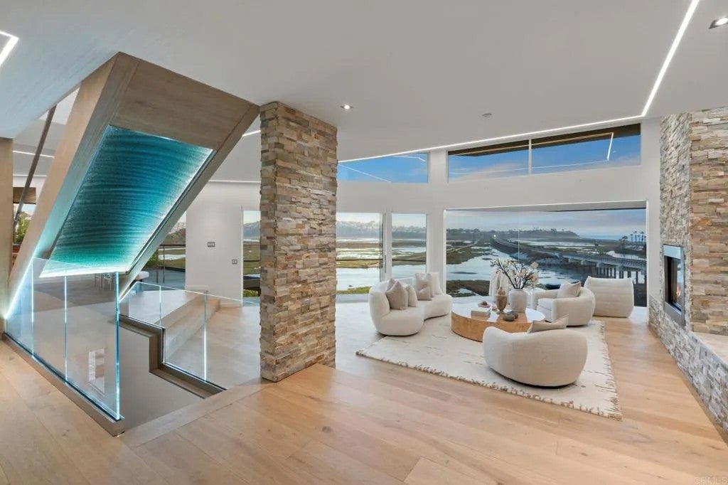 2516 San Elijo