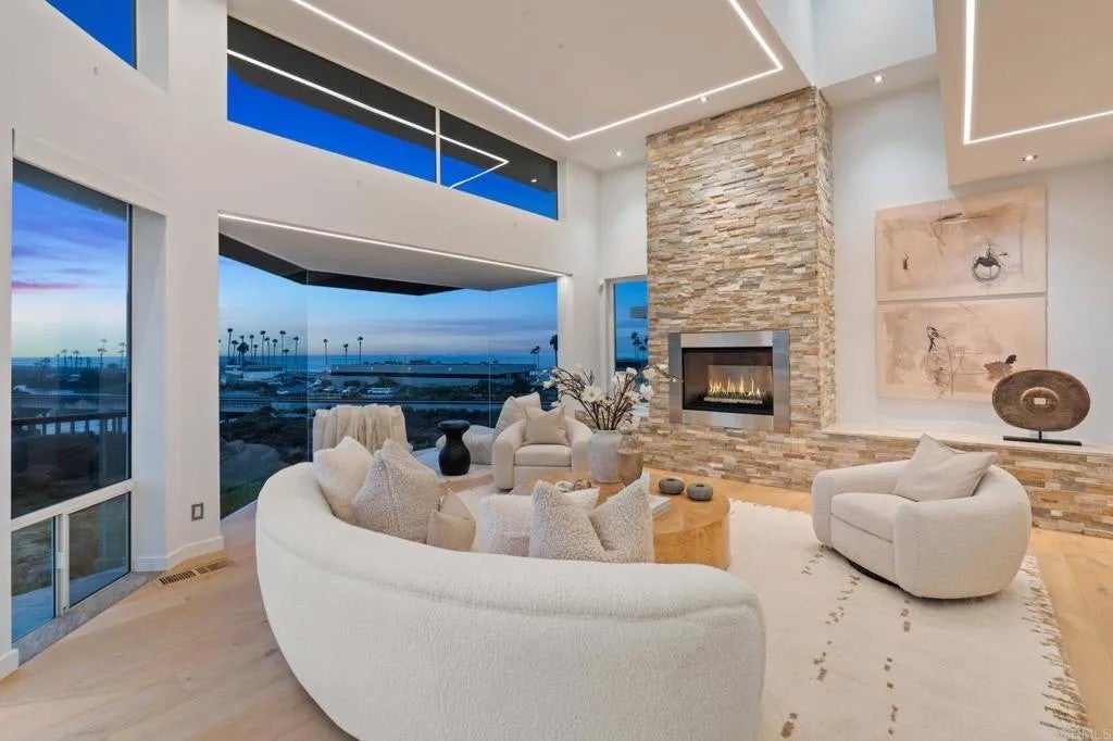 2516 San Elijo