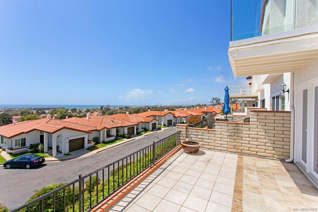 Photo of 6783 Heath Ct, Carlsbad, CA 92011 (MLS # 260018354)