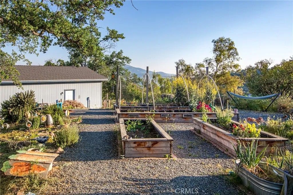 Photo of 35032 George Smith Rd, Squaw Valley, CA 93675 (MLS # FR26060671)