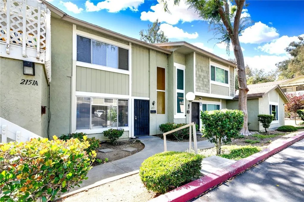 2151 E Aroma Dr