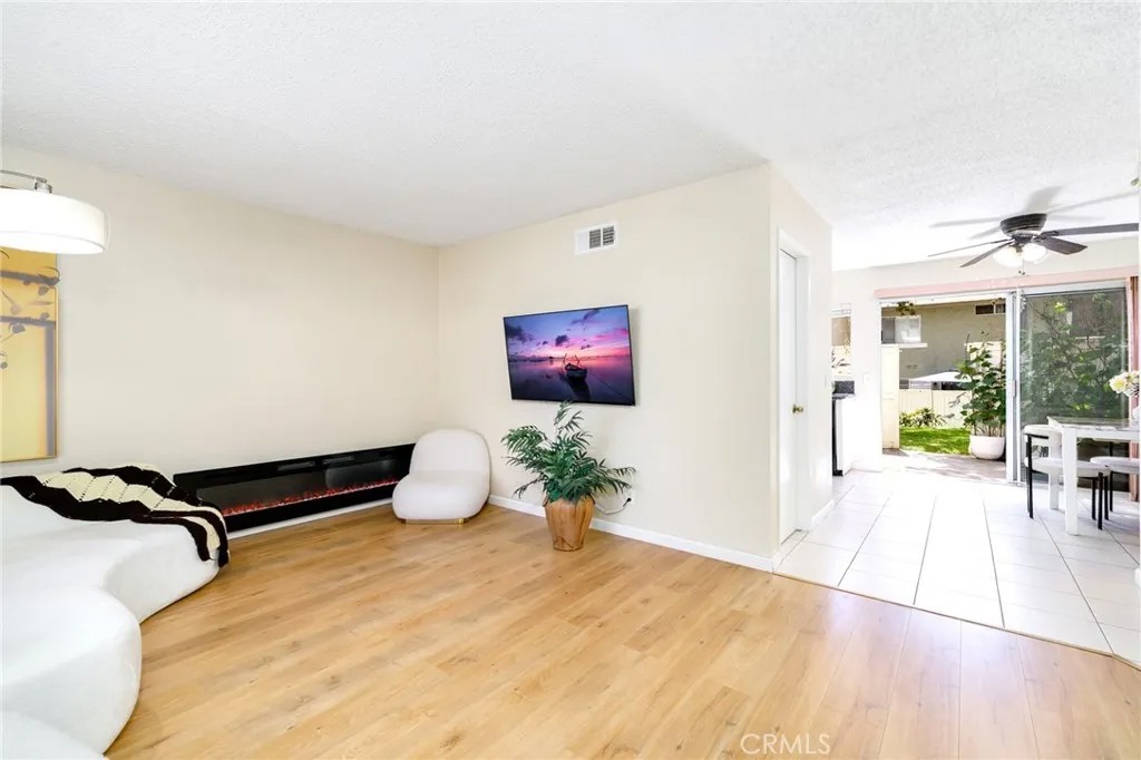 2151 E Aroma Dr