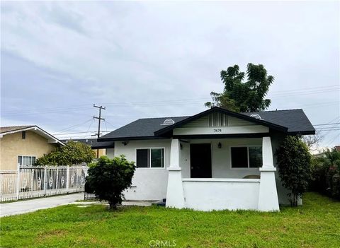 7672 Whitsett Avenue Los Angeles CA 90001