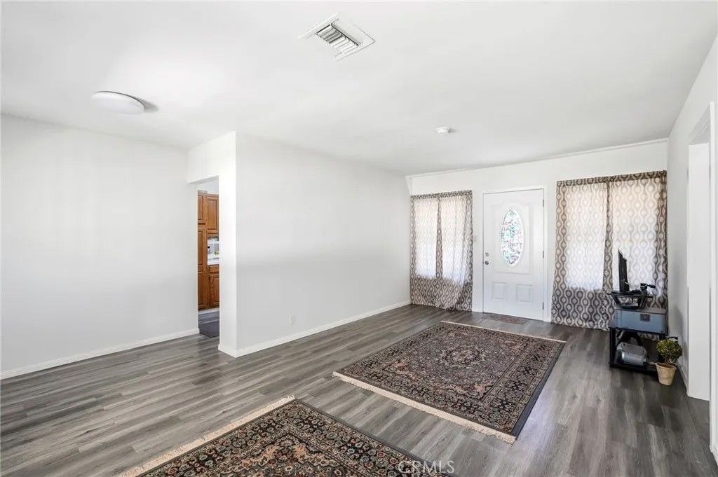 Photo of 18003 Saticoy Street, Reseda, CA 91335 (MLS # SR26057732)