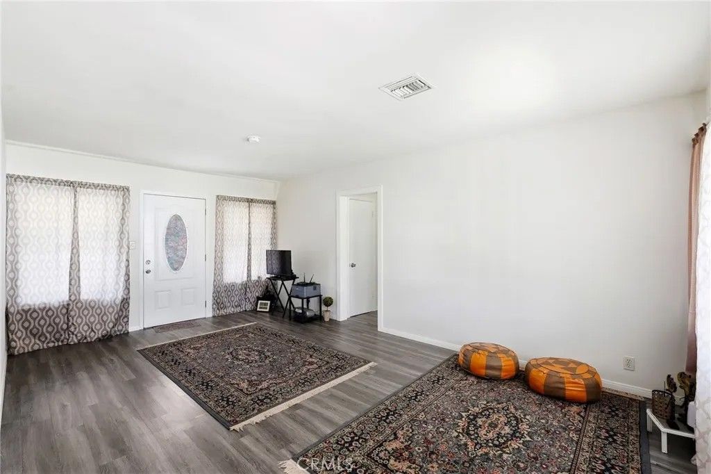 Photo of 18003 Saticoy Street, Reseda, CA 91335 (MLS # SR26057732)