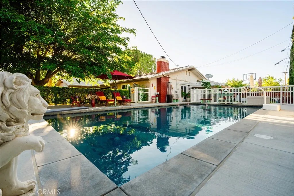 2606 W Avenue J14