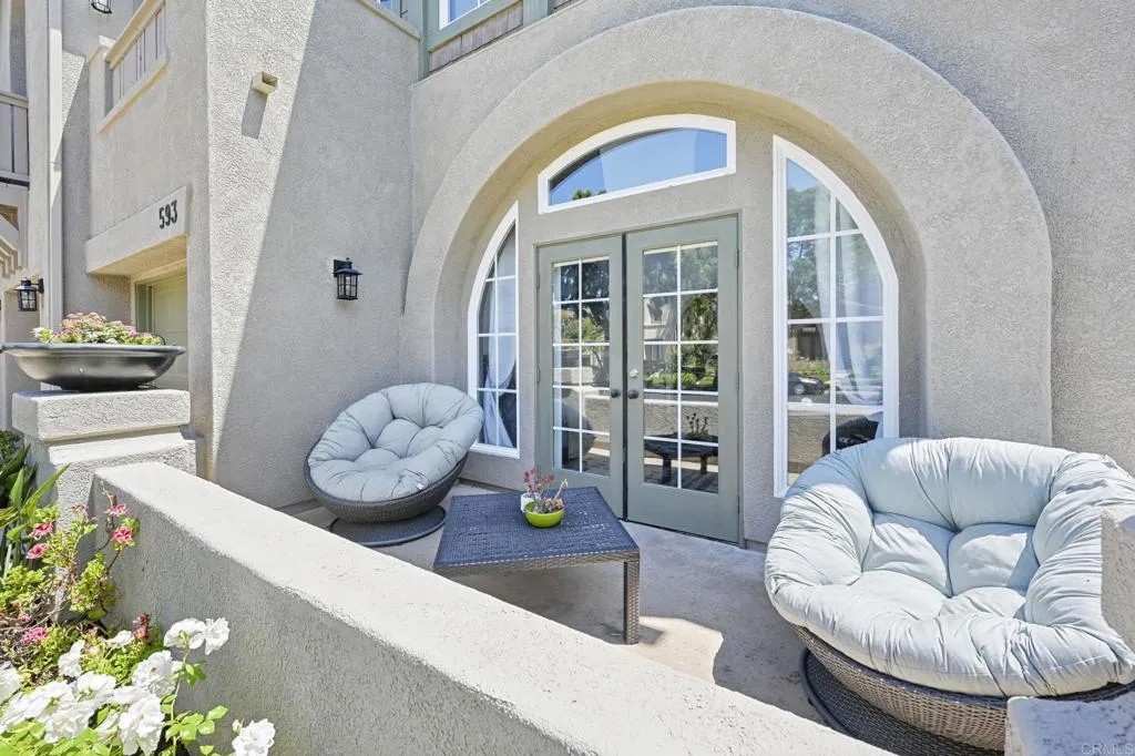 593 Paloma Court