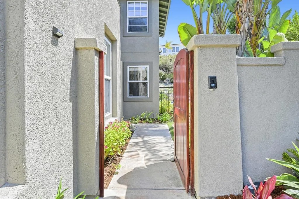 593 Paloma Court