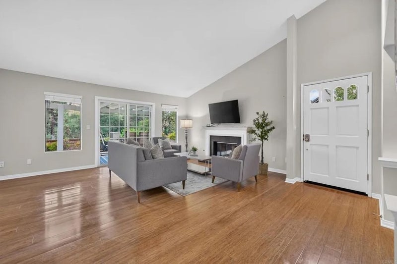 4233 Los Padres Drive