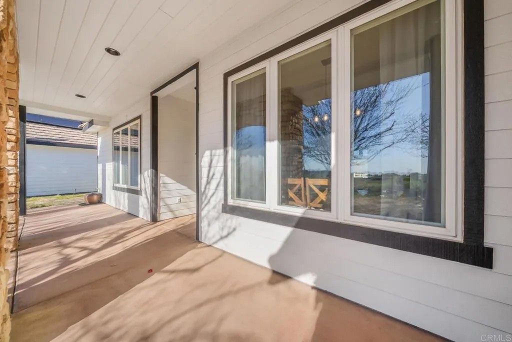 Photo of 44075 Timber Trail, Hemet, CA 92544 (MLS # PTP2601413)