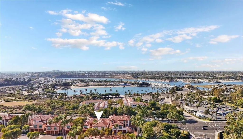 Photo of 128 Villa Point, Newport Beach, CA 92660 (MLS # NP26053554)