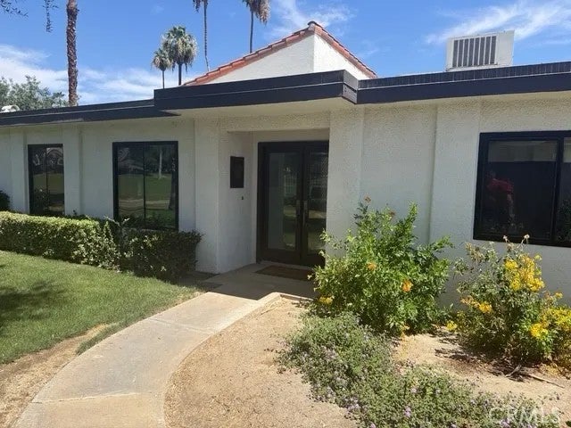 Photo of 25 Marbella DR, Rancho Mirage, CA 92270 (MLS # TR26129903)