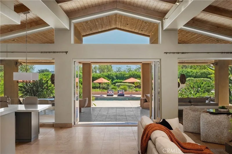 6533 Lago Lindo