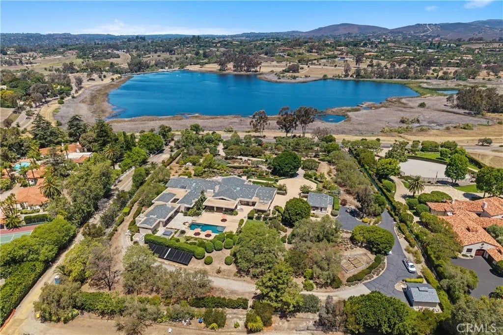 Photo of 6533 Lago Lindo, Rancho Santa Fe, CA 92067 (MLS # PV26134930)
