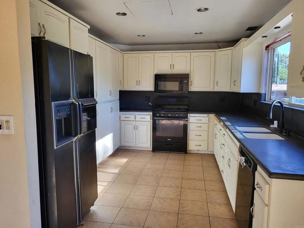 Photo of 2335 Eucalyptus Drive, El Cajon, CA 92021 (MLS # PTP2508546)