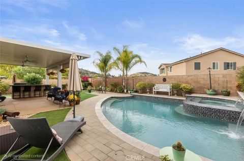 Photo of 2031 Wagon Wheel Court, Escondido, CA 92026 (MLS # CV25195872) Photo of 2031 Wagon Wheel Court, Escondido, CA 92026 (MLS # CV25195872)