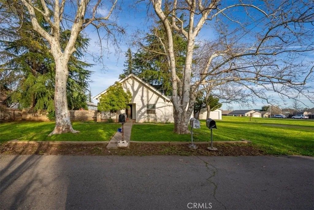 Photo of 550 Bayles Avenue, Red Bluff, CA 96080 (MLS # SN26050847)