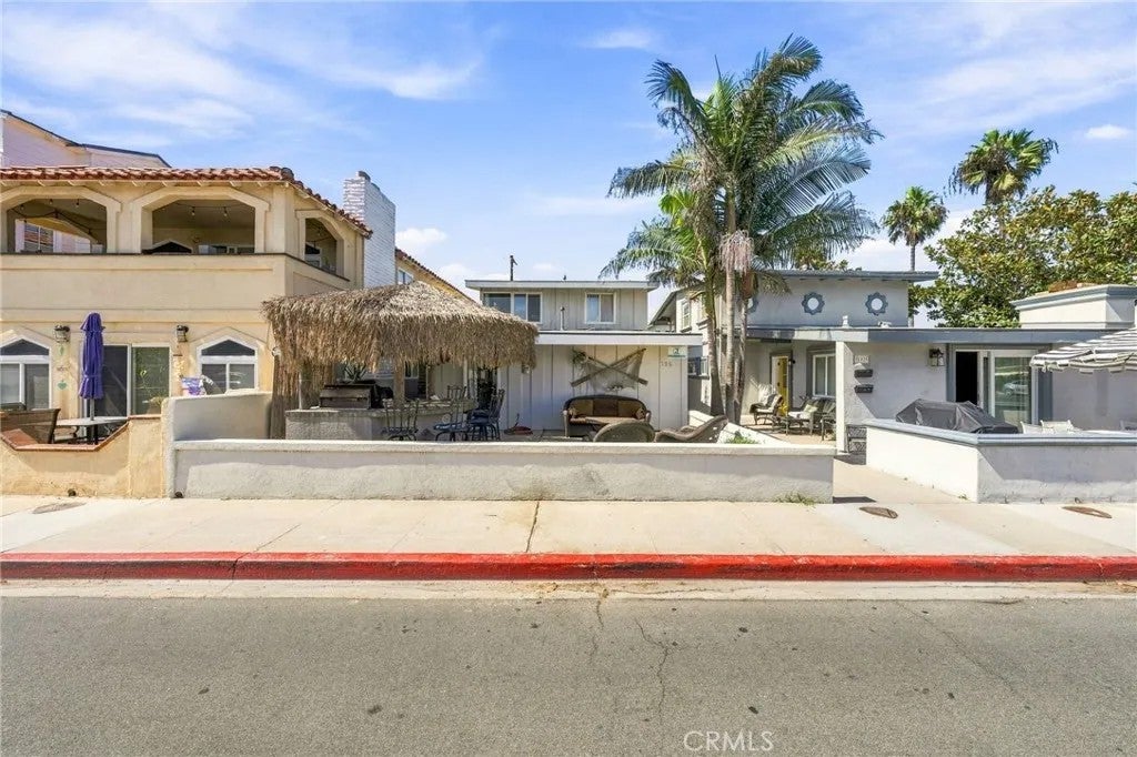 Photo of 125 41st ST, Newport Beach, CA 92663 (MLS # NP26202705)