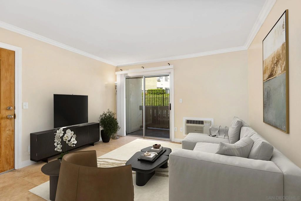 Photo of 830 W Lincoln Ave #182, Escondido, CA 92026 (MLS # 250040996)