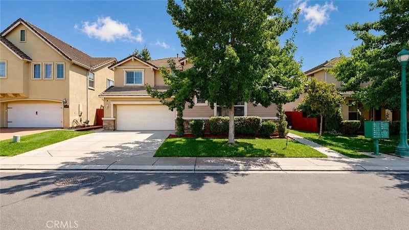 206 River Pointe