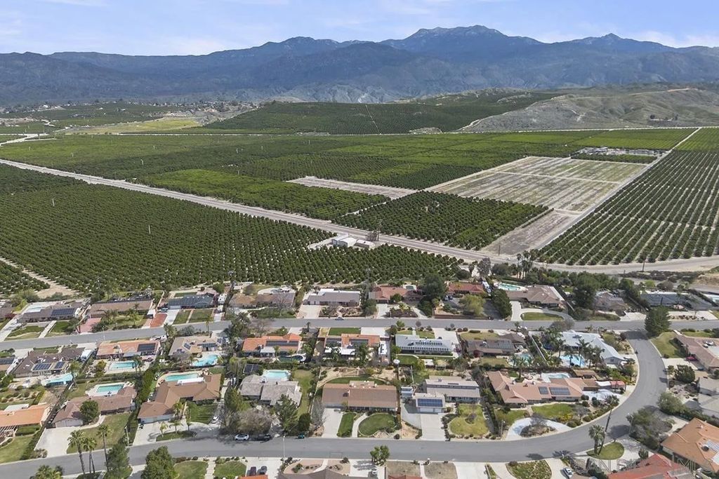 Photo of 43860 Mandarin Drive, Hemet, CA 92544 (MLS # 260005564)