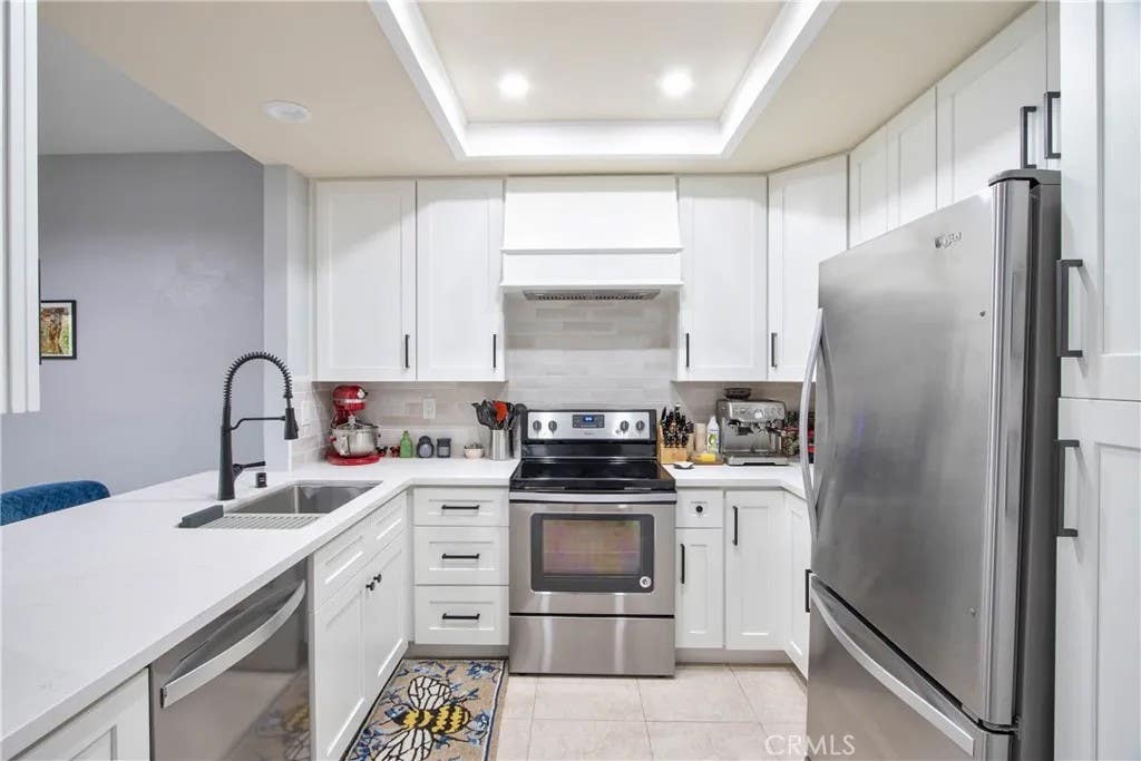 Photo of 926 Lupine Hills Drive #15, Vista, CA 92081 (MLS # SW26134995)