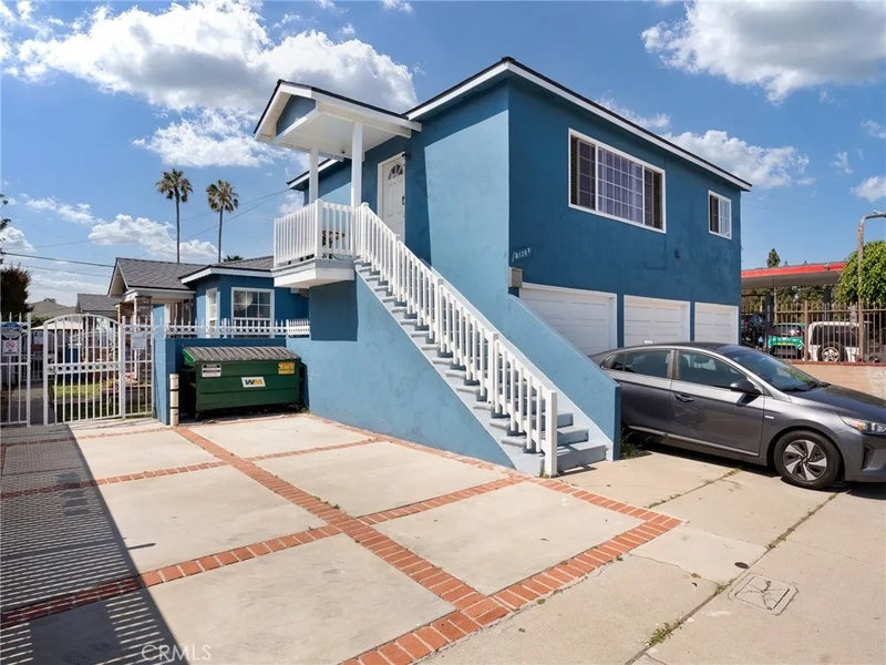 5126 W El Segundo Boulevard