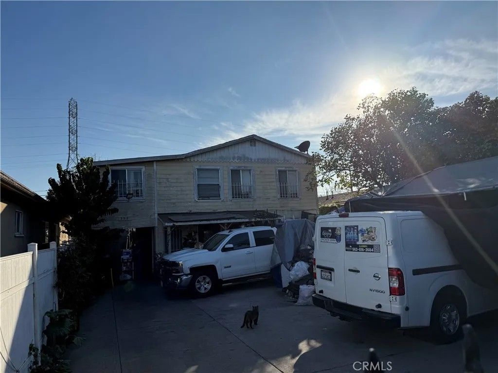 Photo of 350 E 97th St, Los Angeles, CA 90003 (MLS # SB26053945)