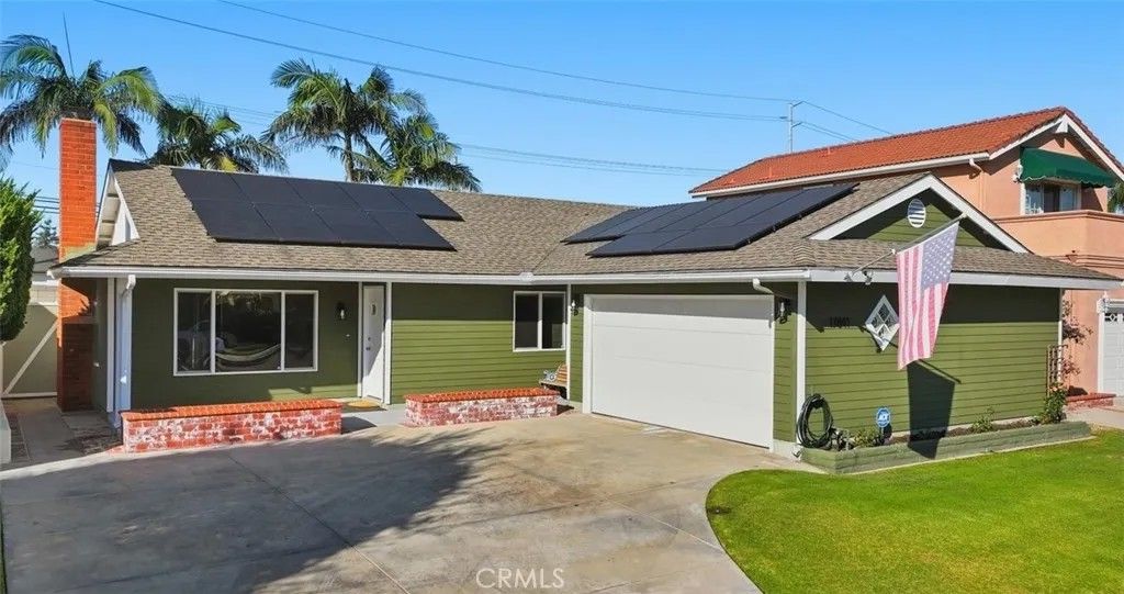 Photo of 17841 Altamirano Ln, Huntington Beach, CA 92647 (MLS # NP25267459)