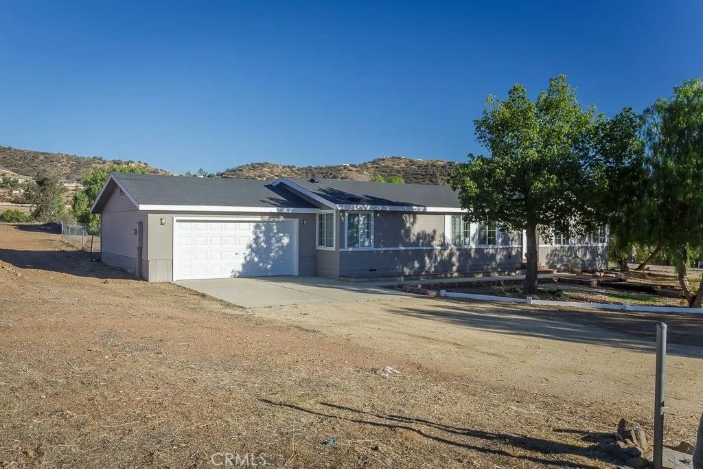 Photo of 35444 Astley Road, Acton, CA 93510 (MLS # SR26048287)