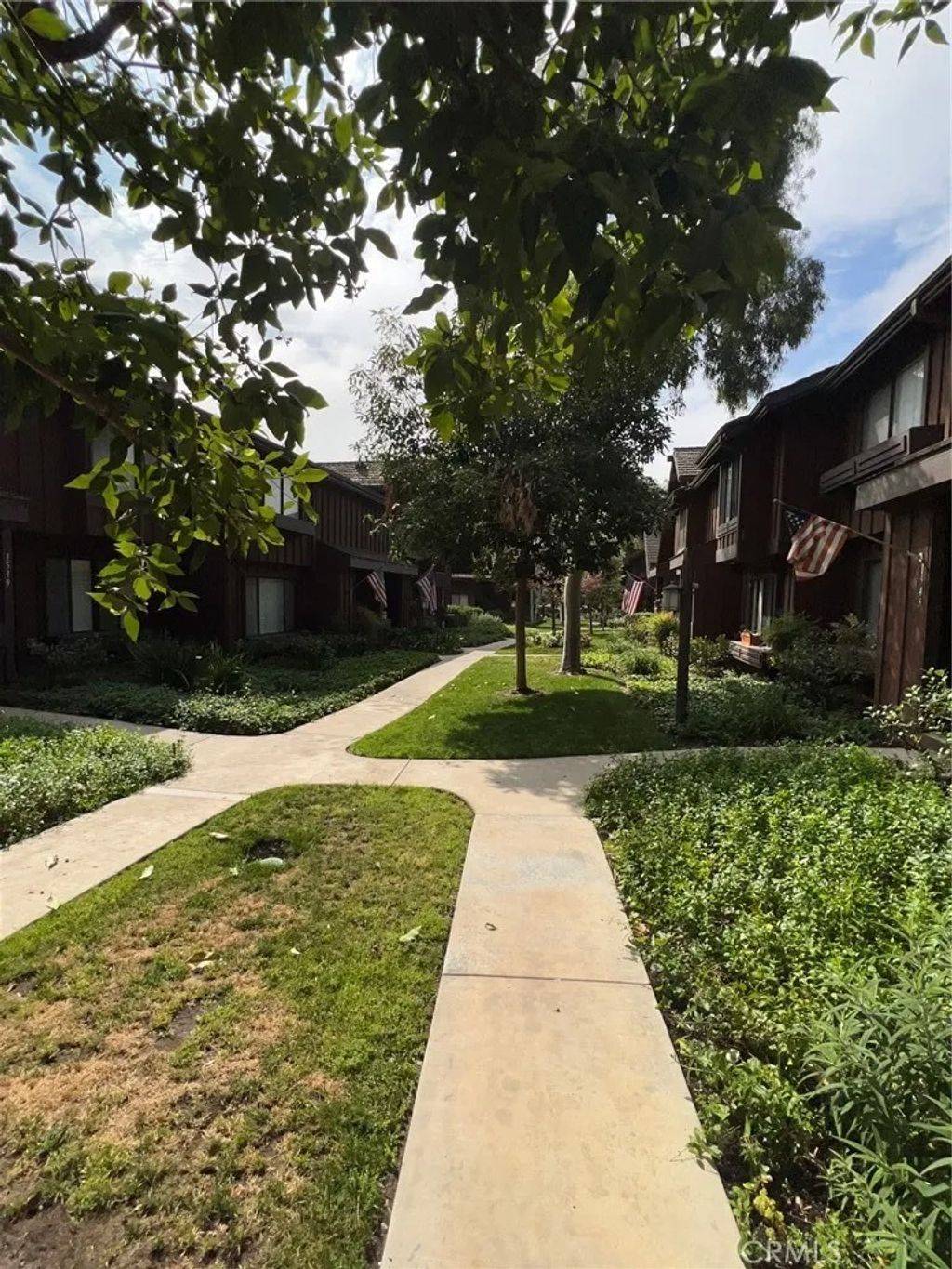 Photo of 1547 Dalmatia Dr, San Pedro, CA 90732 (MLS # SB26062073)