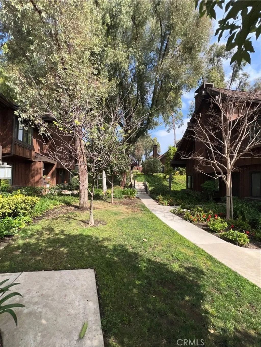 Photo of 1547 Dalmatia Dr, San Pedro, CA 90732 (MLS # SB26062073)