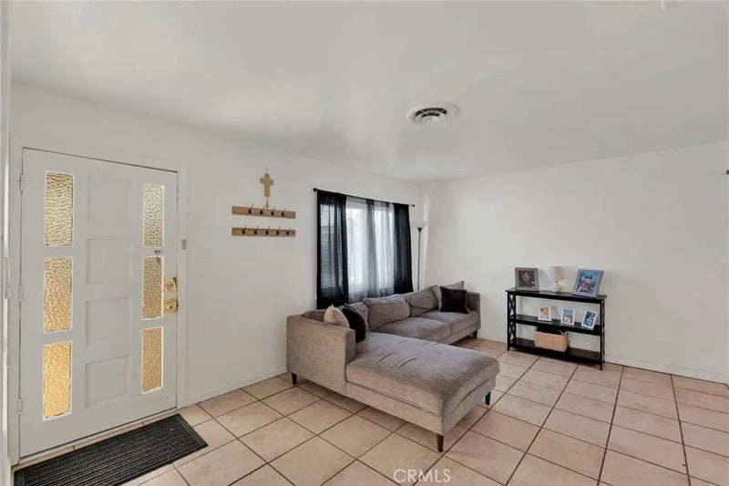 1101 E Virginia Way