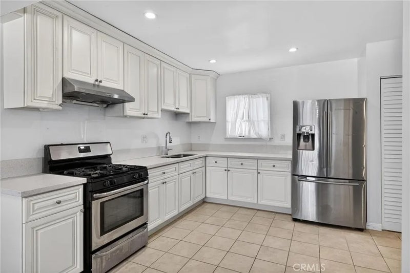 3128 W 147th
