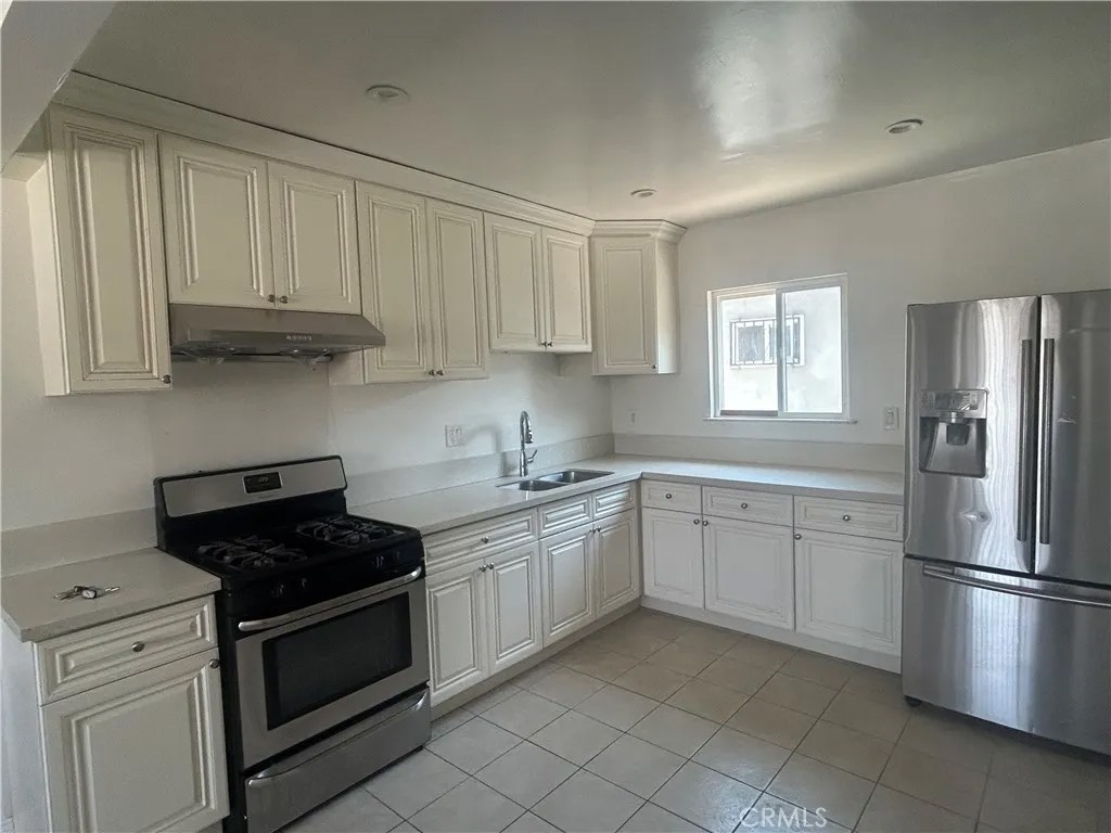 3128 W 147th