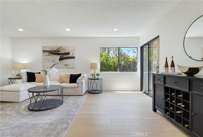 728 E Kensington