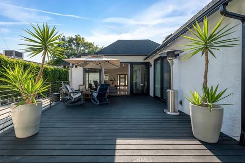 Tiny photo for 1911 W Kenneth Rd, Glendale, CA 91201 (MLS # SR25259043)