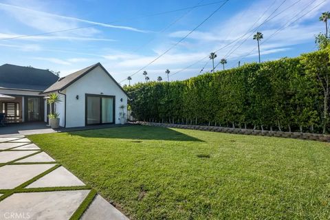 Tiny photo for 1911 W Kenneth Rd, Glendale, CA 91201 (MLS # SR25259043)