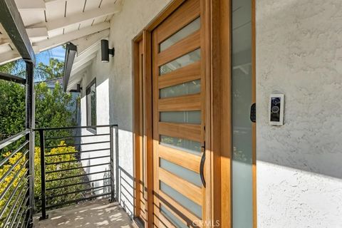 Tiny photo for 1911 W Kenneth Rd, Glendale, CA 91201 (MLS # SR25259043)