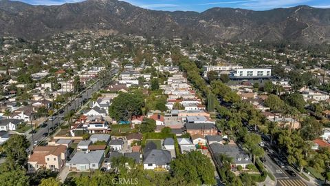 Tiny photo for 1911 W Kenneth Rd, Glendale, CA 91201 (MLS # SR25259043)