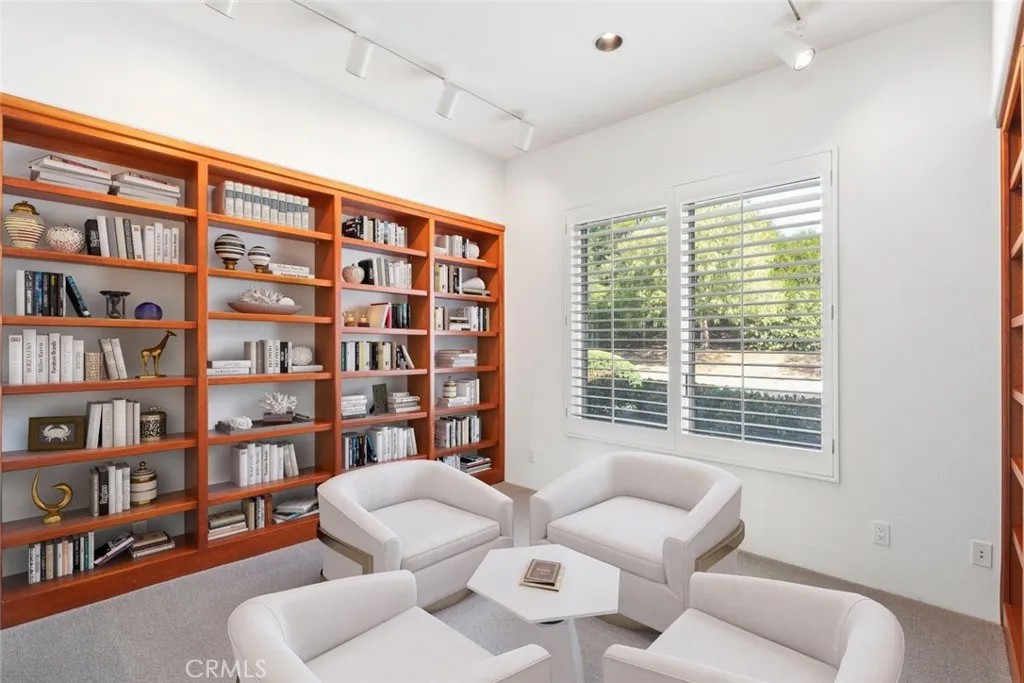 20246 Avenida De Arboles