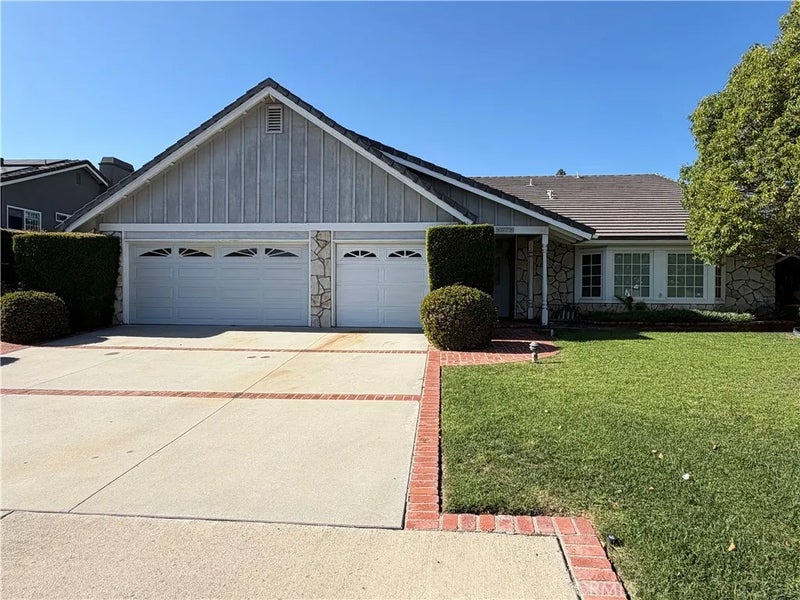 4325 Mahogany Circle