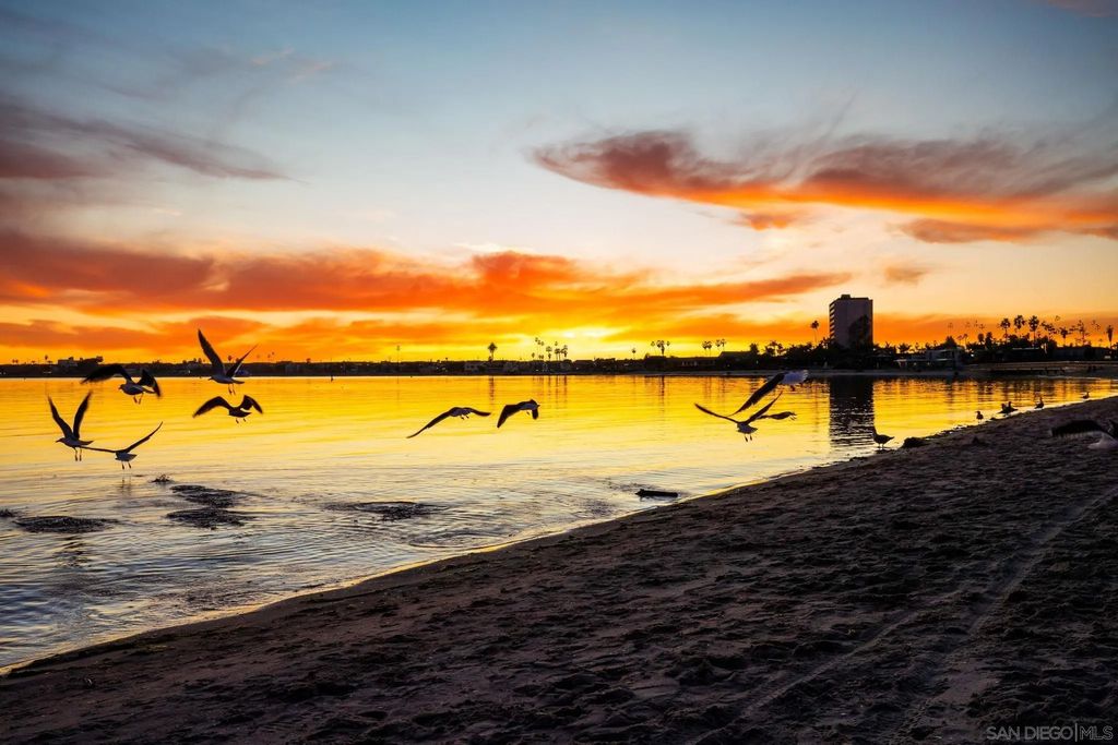 Photo of 1221 Parker Pl #21, San Diego, CA 92109 (MLS # 260008833)