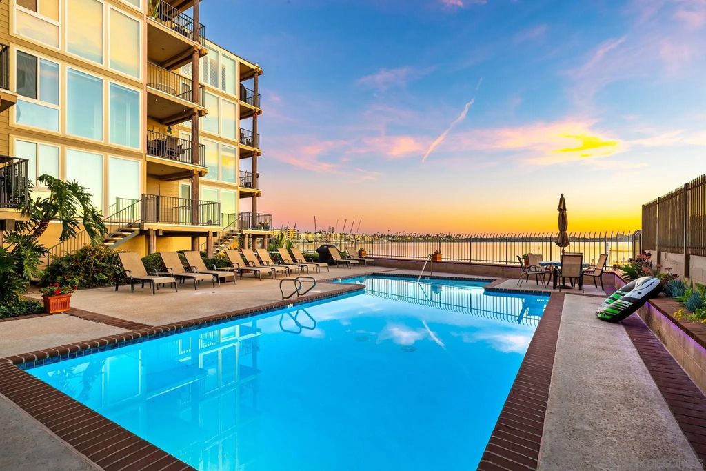 Photo of 1221 Parker Pl #21, San Diego, CA 92109 (MLS # 260008833)