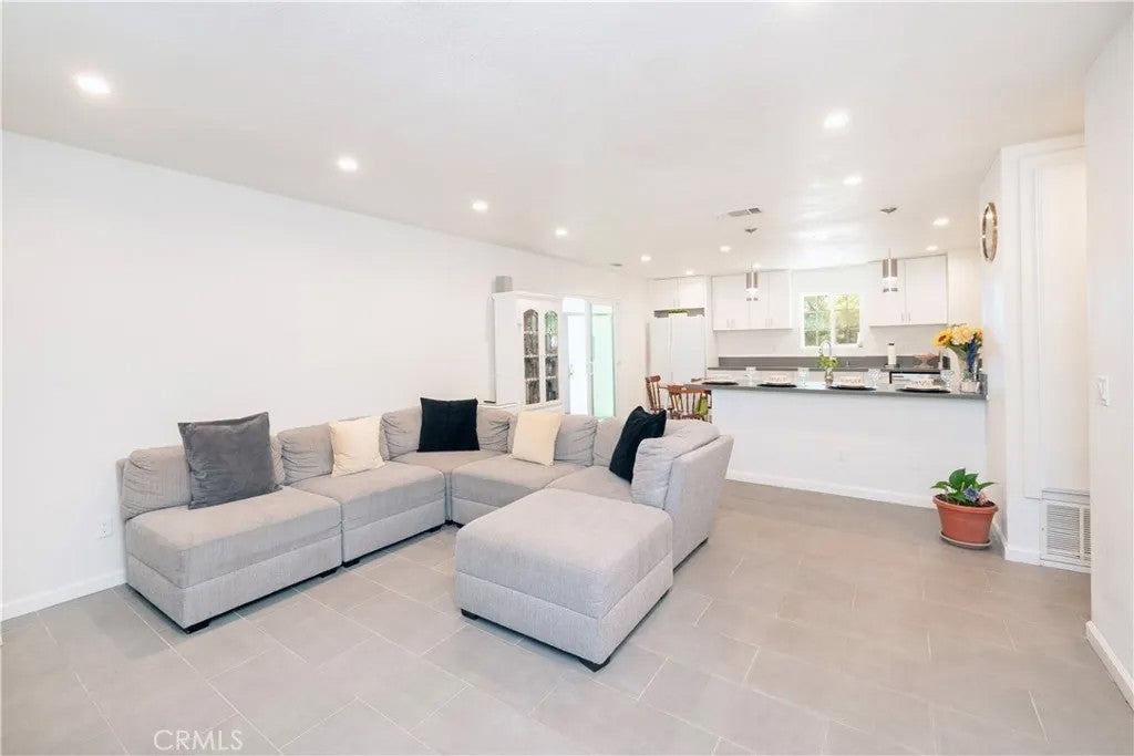 10707 Redwood