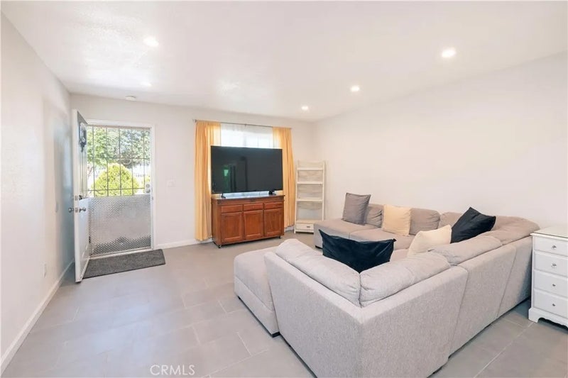 10707 Redwood