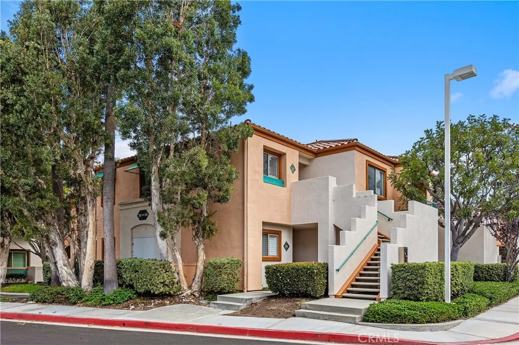 372 Villa Point Drive
