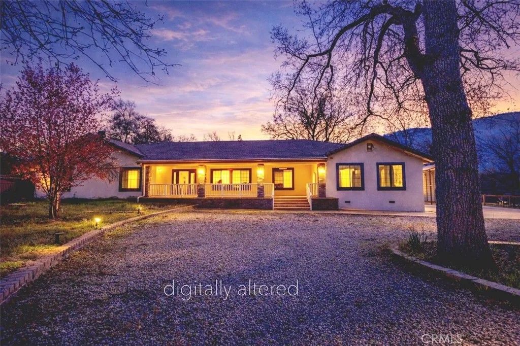 Photo of 45344 S Oakview Dr, Oakhurst, CA 93644 (MLS # FR26064946)